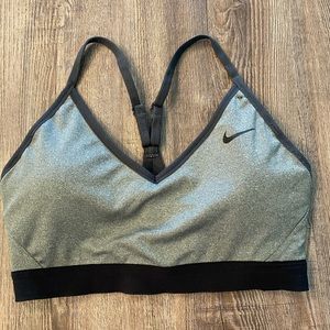 Nike Indy Sports Bra / Size M